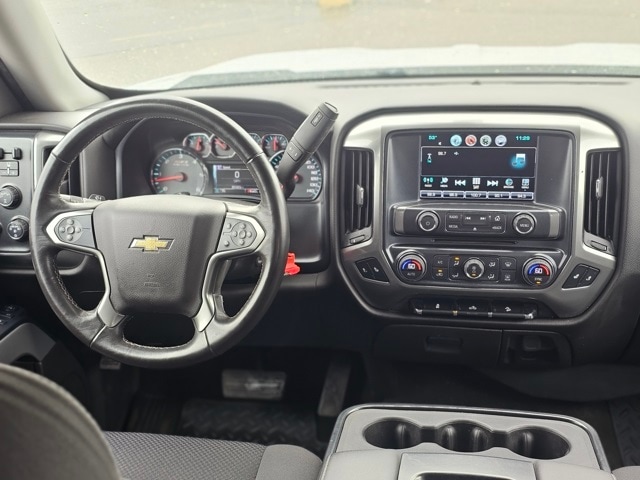 Used 2018 Chevrolet Silverado 1500 LT with VIN 3GCUKREC0JG108599 for sale in Fergus Falls, Minnesota
