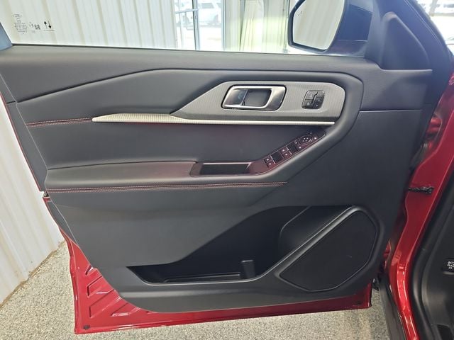 2026 Ford Explorer ST - Photo 10