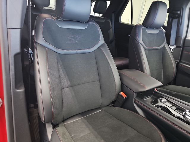 2026 Ford Explorer ST - Photo 30