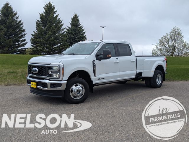 2025 Ford F-350 Lariat 4x4 Crew Cab 8' Box DRW's photo