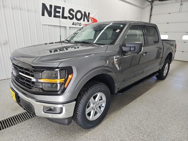 2026 Ford F-150 XLT - Photo 4