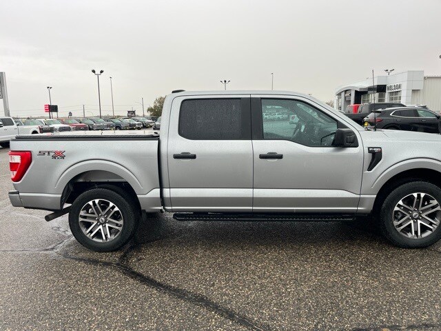 2022 Ford F-150 XL photo 3