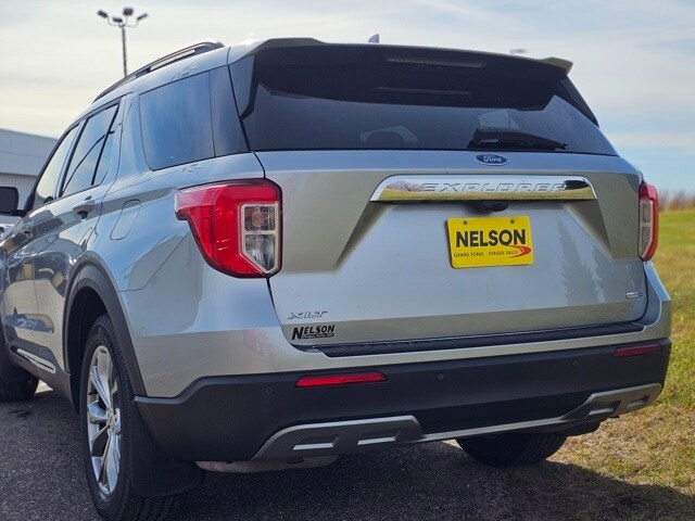 2020 Ford Explorer XLT photo 2