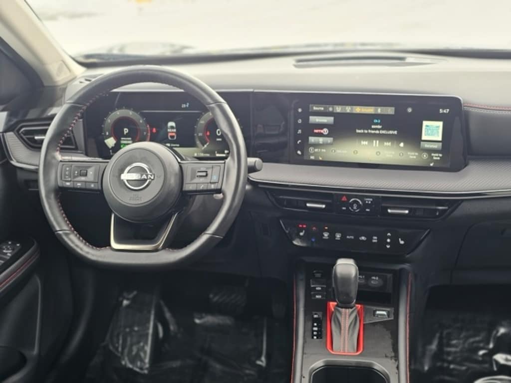 Used 2025 Nissan Kicks SR SUV