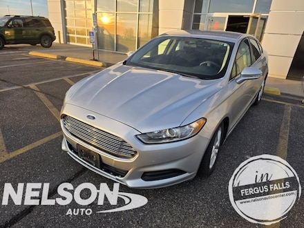 2016 Ford Fusion SE Sedan