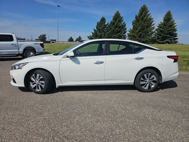 Used 2019 Nissan Altima S with VIN 1N4BL4BW2KN321221 for sale in Fergus Falls, Minnesota