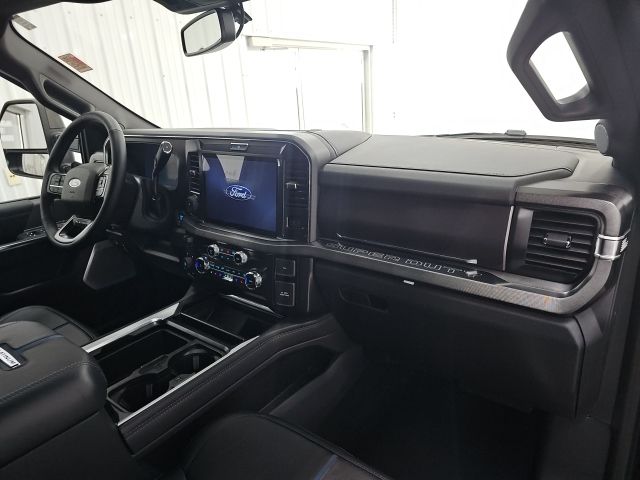 2026 Ford F-350 Super Duty Platinum - Photo 11