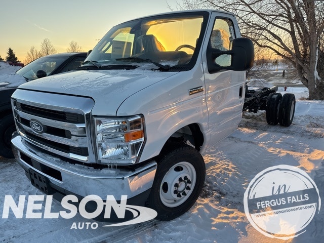 2026 Ford E-Series Cutaway Base's photo