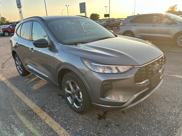 2024 Ford Escape ST-Line photo 3