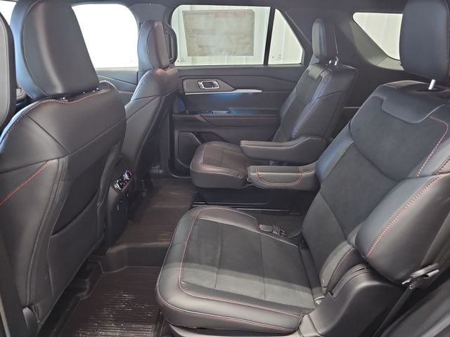2026 Ford Explorer ST - Photo 35
