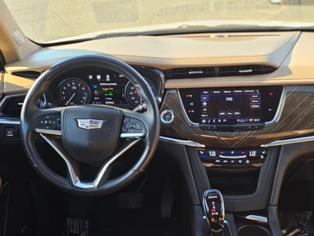 Used 2022 Cadillac XT6 Premium Luxury with VIN 1GYKPFRS4NZ130453 for sale in Fergus Falls, Minnesota