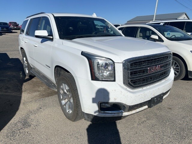 2017 Gmc Yukon SLT photo 3