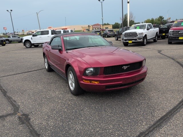 2007 Ford Mustang V6 Premium Convertible photo 2