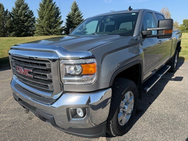 2017 Gmc Sierra SLE photo 2