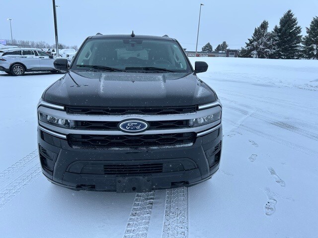 2022 Ford Expedition XLT photo 2
