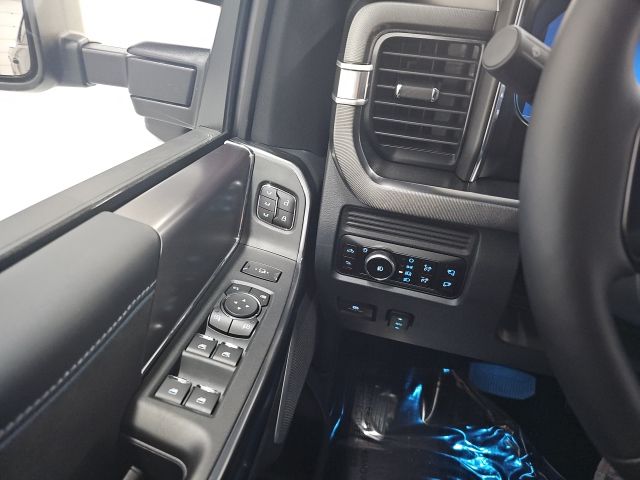 2026 Ford F-350 Super Duty Platinum - Photo 25