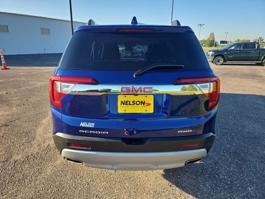Used 2023 GMC Acadia SLT SUV