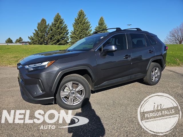 2023 Toyota RAV4 XLE FWD's photo
