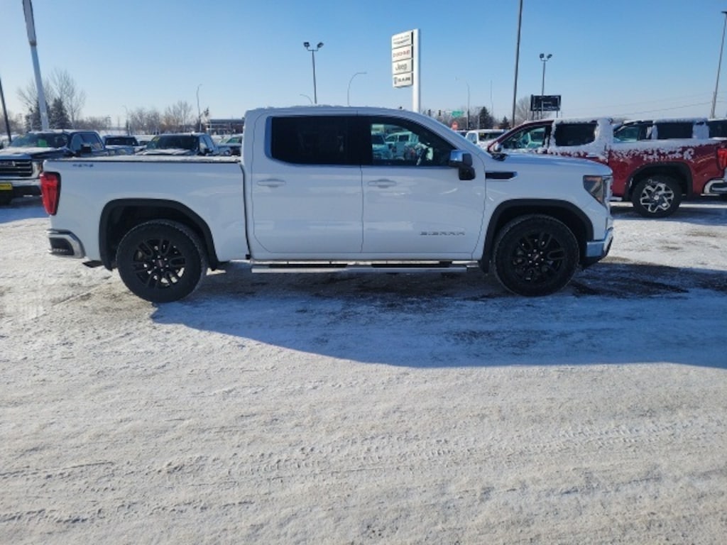 Used 2022 GMC Sierra 1500 SLE Truck