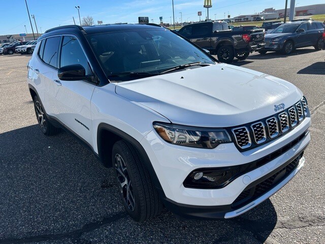 2024 Jeep Compass Limited photo 3