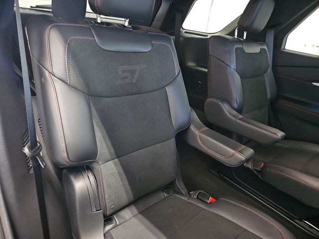 2026 Ford Explorer ST - Photo 33