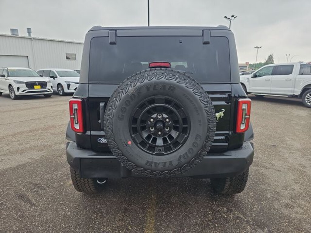 New 2026 Ford Bronco Outer Banks SUV