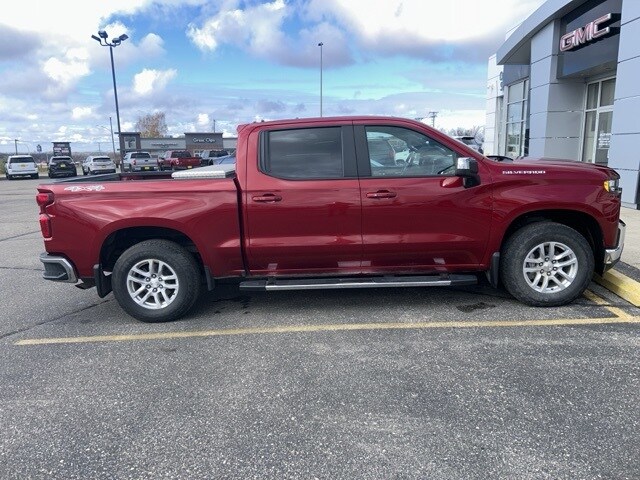 2022 Chevrolet Silverado 1500 LT photo 4