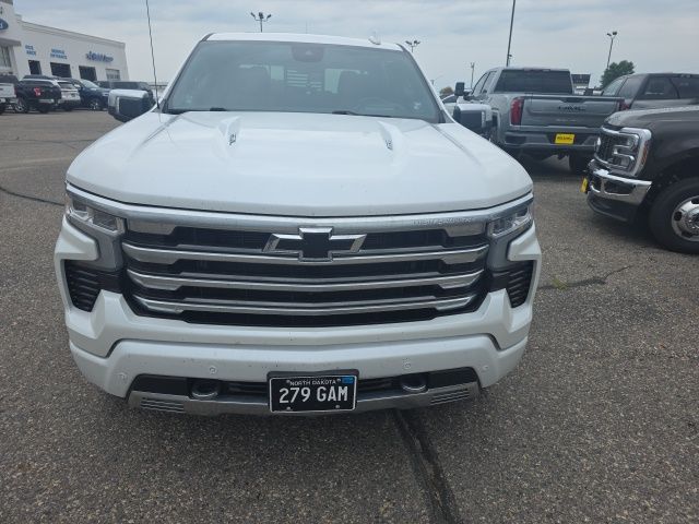 Used 2024 Chevrolet Silverado 1500 High Country with VIN 1GCUDJEL6RZ373521 for sale in Fergus Falls, Minnesota
