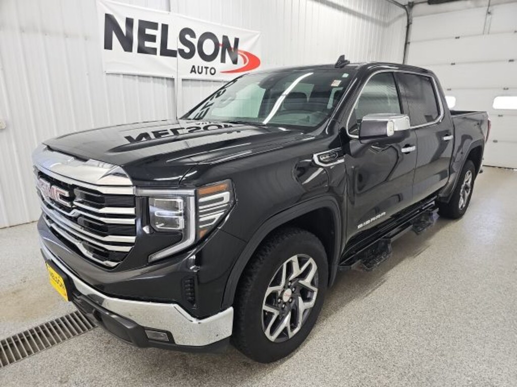 Used 2022 GMC Sierra 1500 SLT Truck