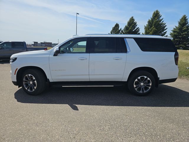 Used 2025 Chevrolet Suburban LS with VIN 1GNS6BRD2SR242514 for sale in Fergus Falls, Minnesota