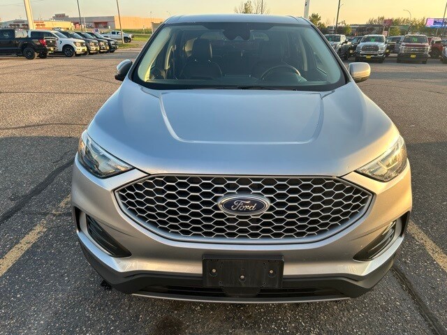 2023 Ford Edge SEL photo 2