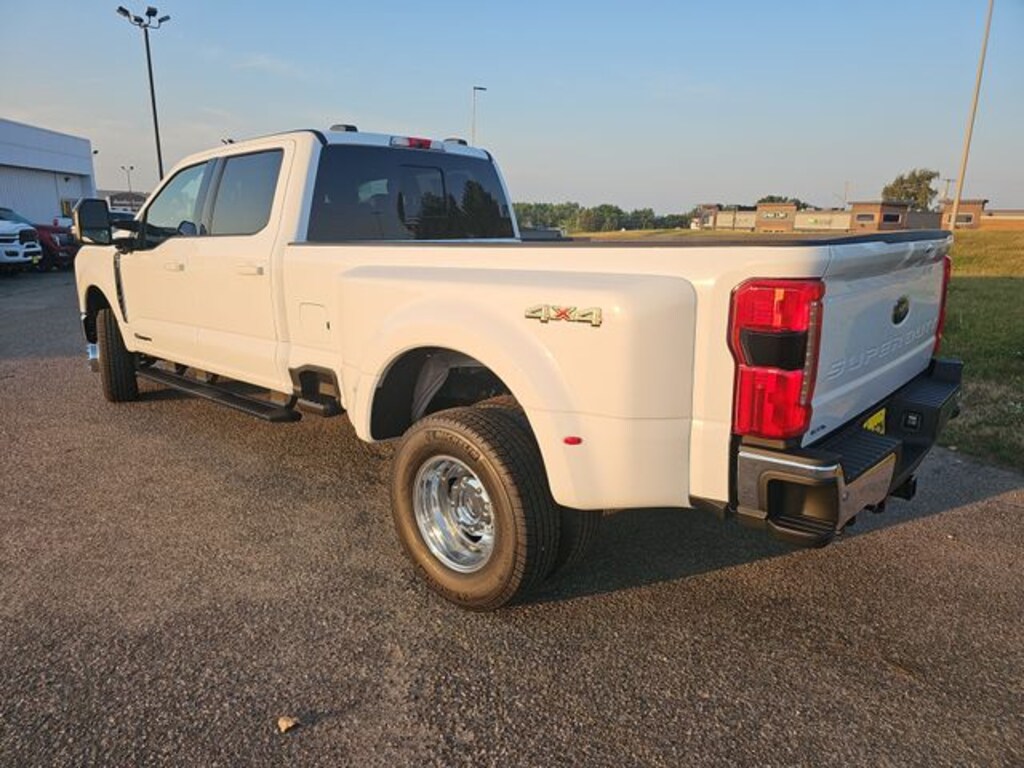 New 2026 Ford F-350 Lariat DRW Truck