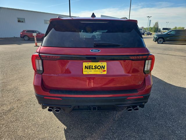 2026 Ford Explorer ST - Photo 4