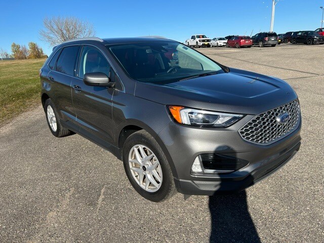 2024 Ford Edge SEL photo 3