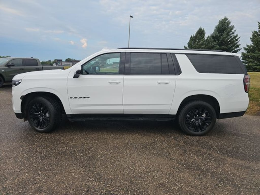 Used 2024 Chevrolet Suburban RST SUV