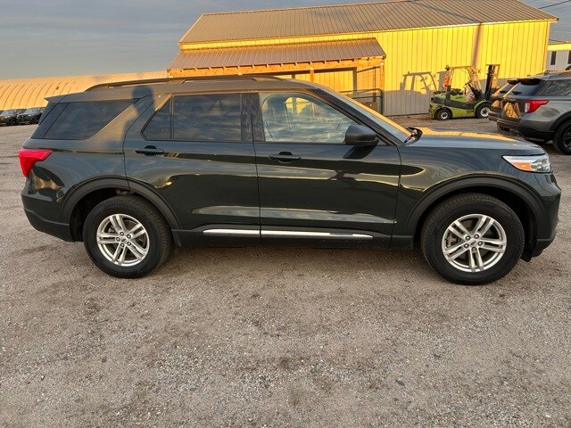 2023 Ford Explorer XLT photo 3