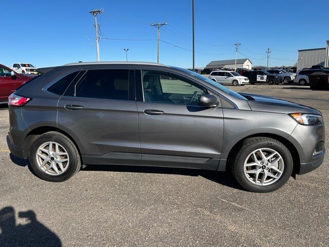 2024 Ford Edge SEL photo 4