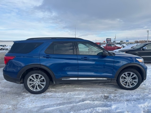 2020 Ford Explorer XLT photo 3
