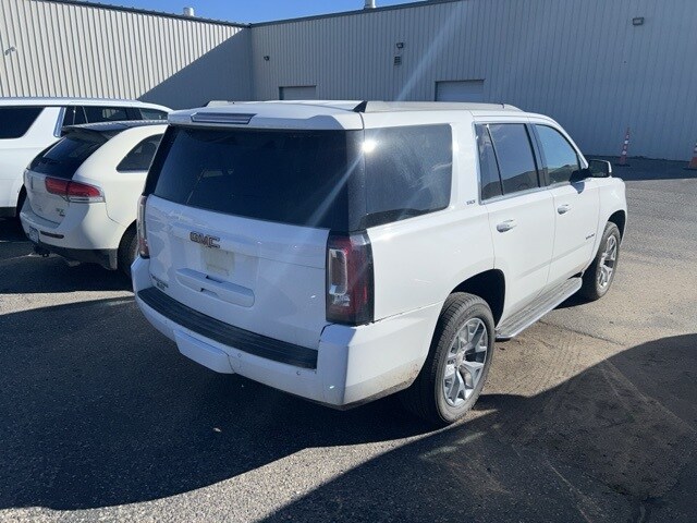 2017 Gmc Yukon SLT photo 4