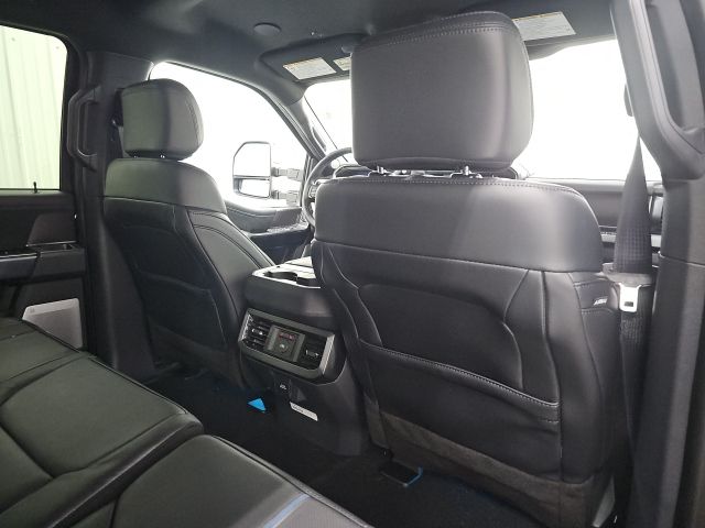 2026 Ford F-350 Super Duty Platinum - Photo 14