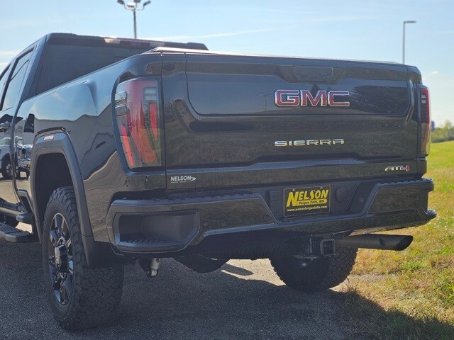 2024 Gmc Sierra HD AT4 photo 3