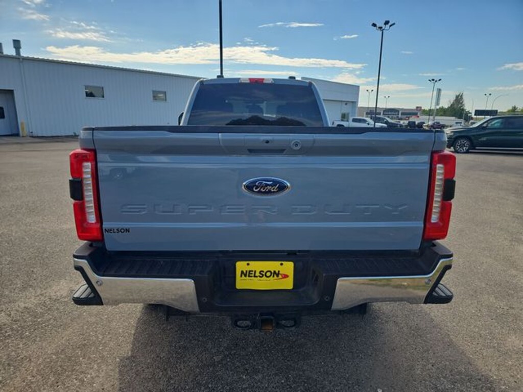 Used 2025 Ford F-350SD Lariat Truck
