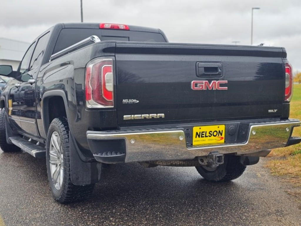 Used 2018 GMC Sierra 1500 SLT Truck