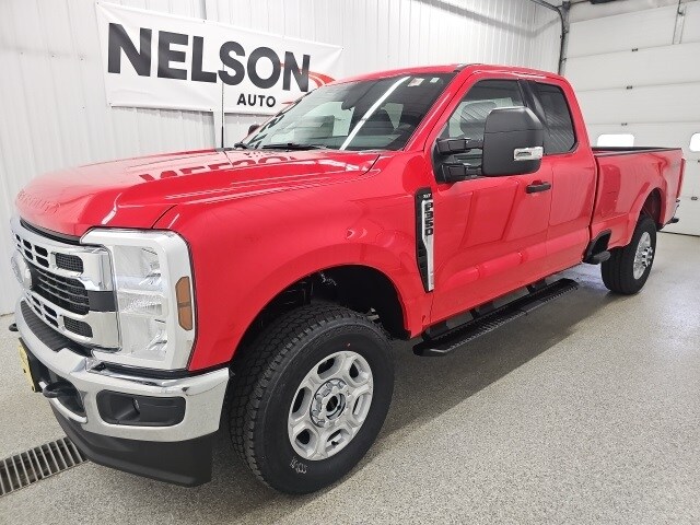 2025 Ford F-350 XLT photo 4