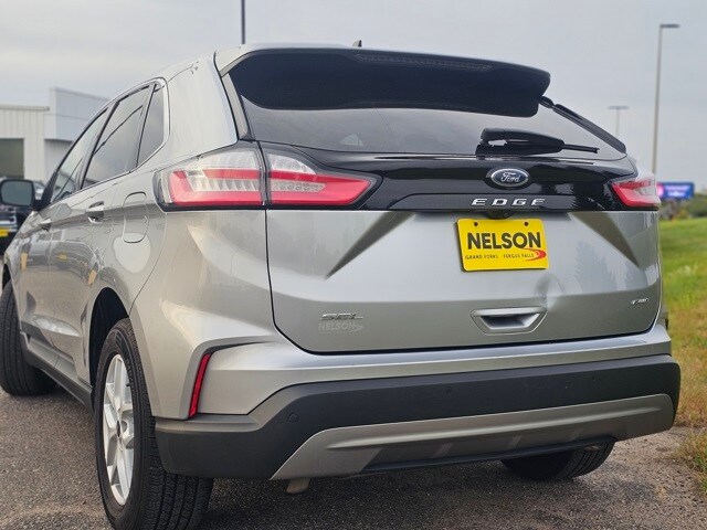 2023 Ford Edge SEL photo 3