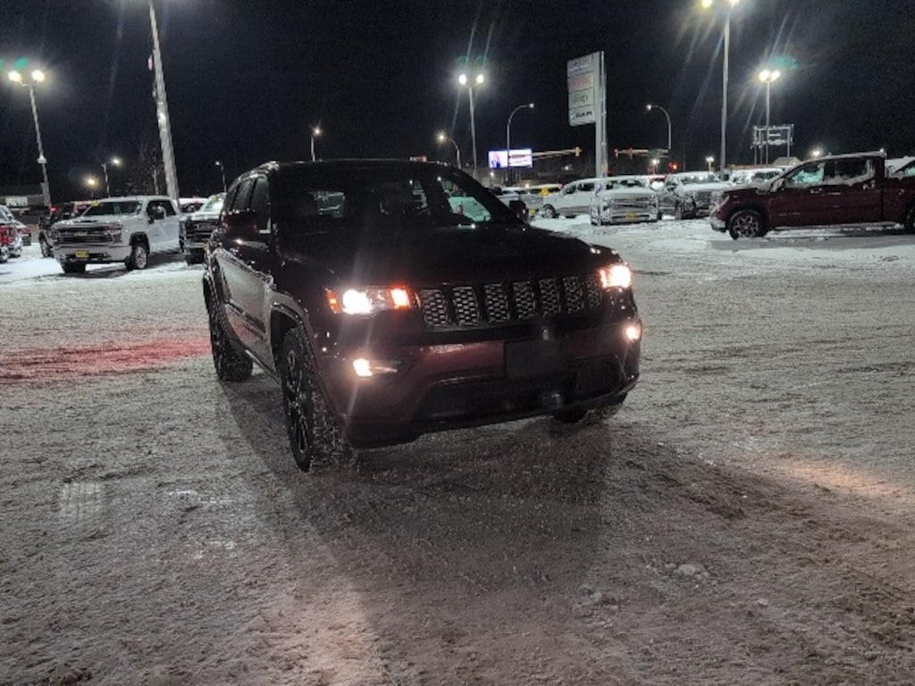 Used 2020 Jeep Grand Cherokee Altitude SUV