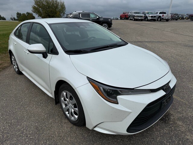 2024 Toyota Corolla LE photo 4
