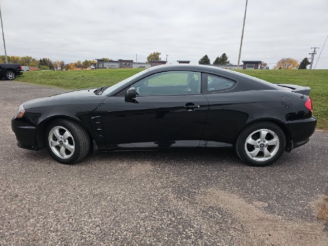 Used 2006 Hyundai Tiburon GS with VIN KMHHM65D86U194392 for sale in Fergus Falls, Minnesota
