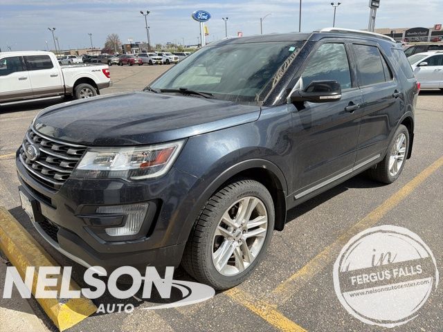2017 Ford Explorer XLT 4WD's photo