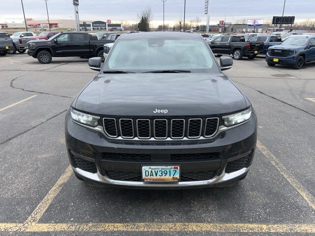 2022 Jeep Grand Cherokee Limited photo 2
